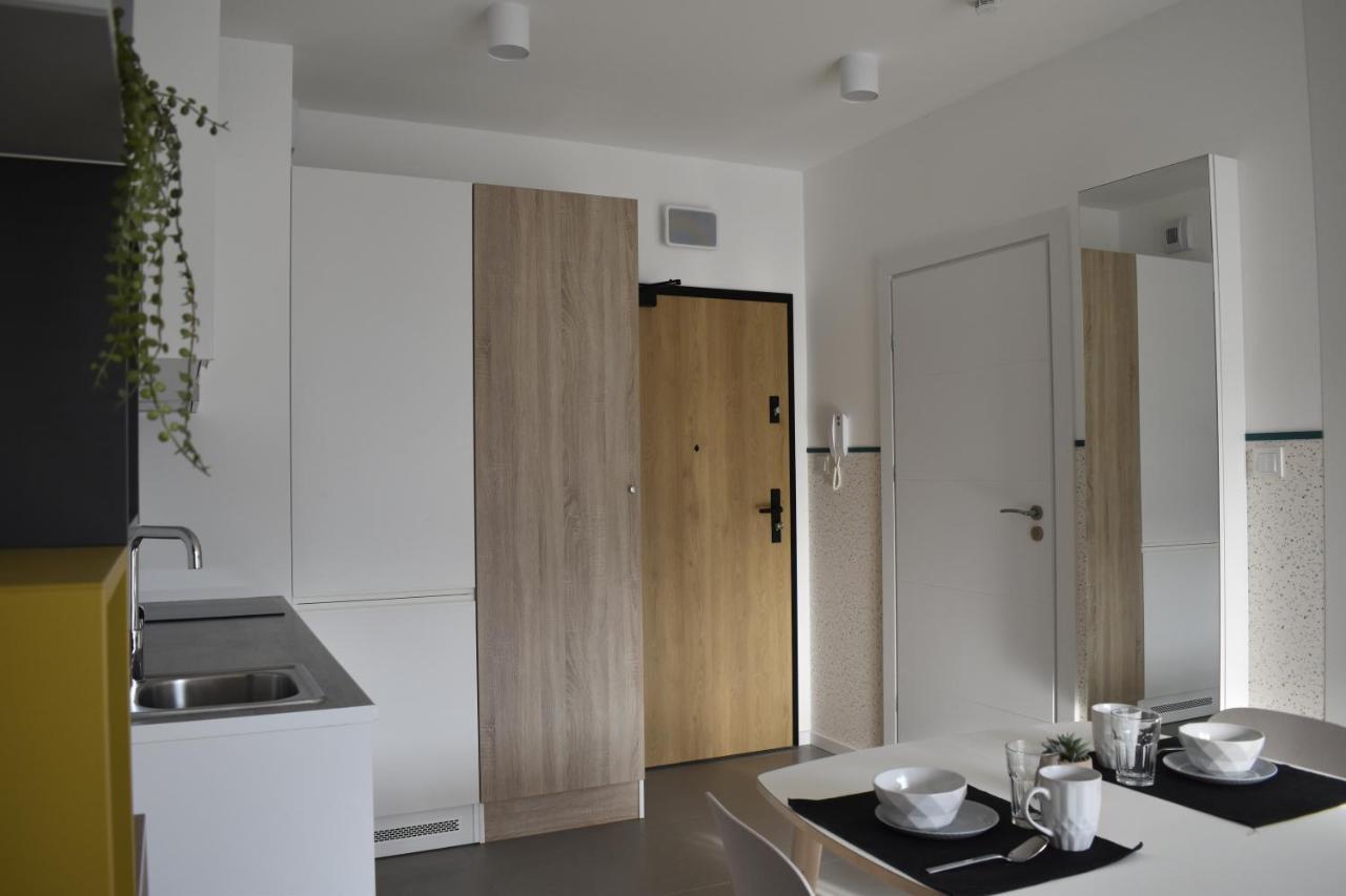 White Apartment Modern Tower Atal Gdynia Exterior foto