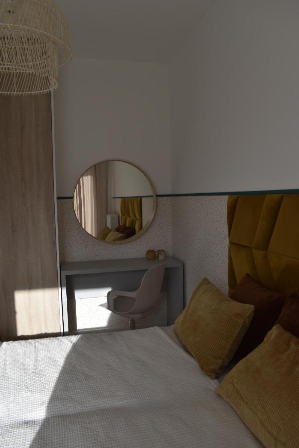 White Apartment Modern Tower Atal Gdynia Exterior foto