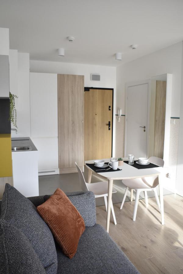 White Apartment Modern Tower Atal Gdynia Exterior foto