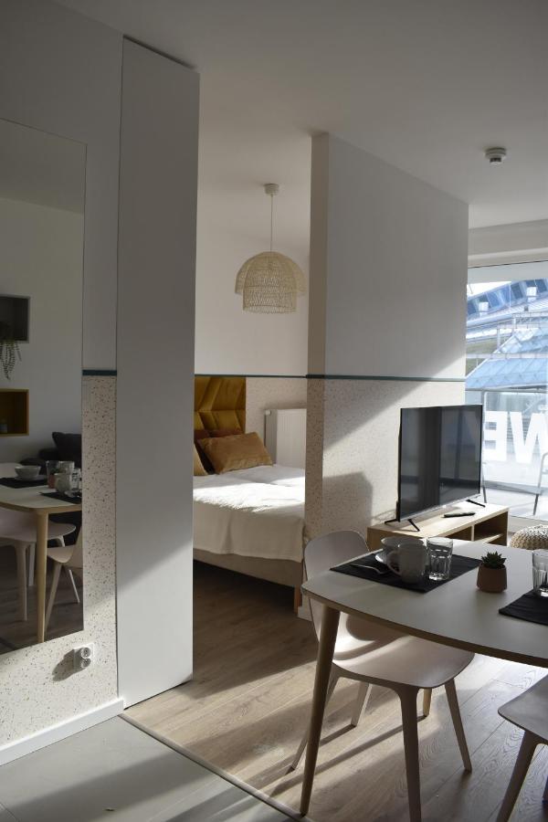 White Apartment Modern Tower Atal Gdynia Exterior foto
