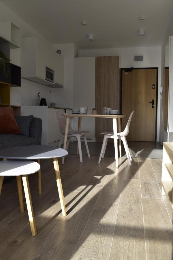 White Apartment Modern Tower Atal Gdynia Exterior foto